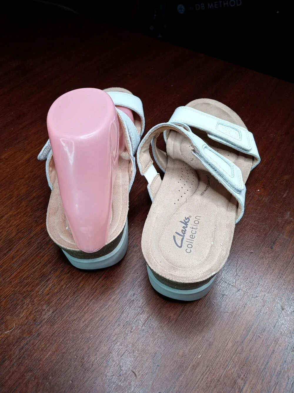 Clarks Women's Calenne Maye Style# 26177046 Size 7M White Leather Wedge Sandals